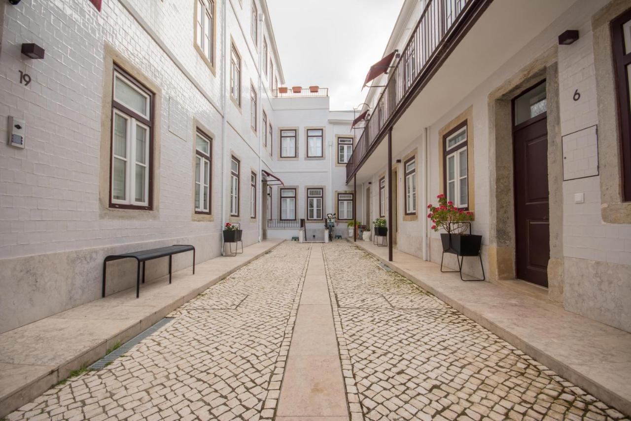 Charming Apartment In Private Condominium At Graca Lisboa Exterior foto